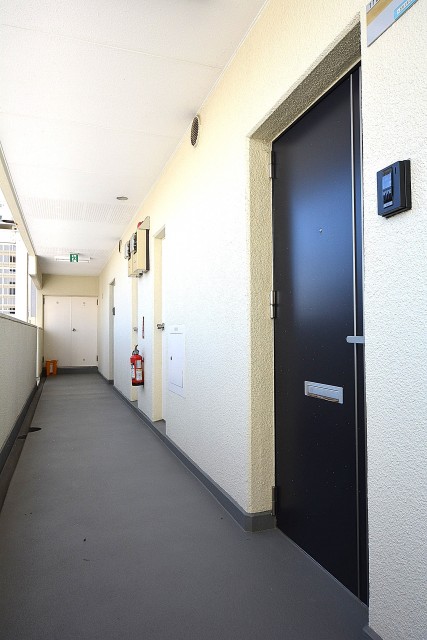 グレイス魚籃坂　玄関前