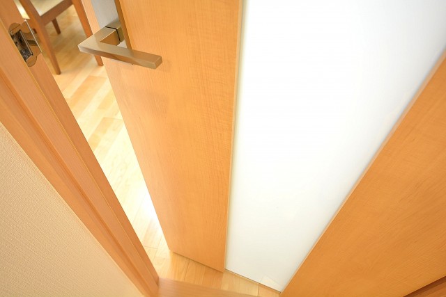 日興パレス南麻布第2　ダイニングキッチン扉