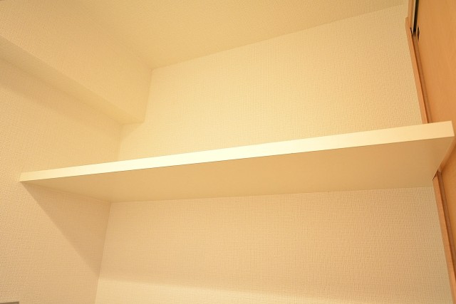 日興パレス南麻布第2　トイレ内の棚