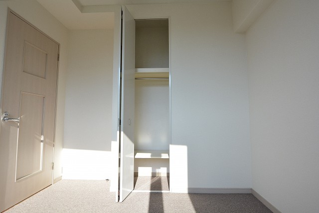 アールヴェール新宿弁天町　約6.0帖の洋室402