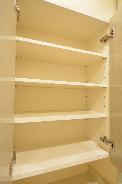 アールヴェール新宿弁天町　キャビネット301