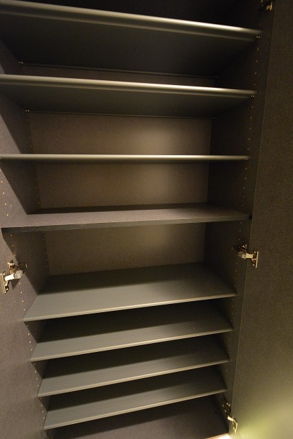 ライオンズヴィアーレ幡ヶ谷　シューズＢＯＸ