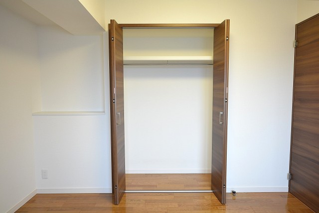 ライオンズヴィアーレ幡ヶ谷　約5.0帖の洋室