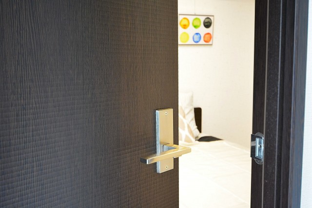 南平台セントラルハイツ　5.2帖サービスルームドア