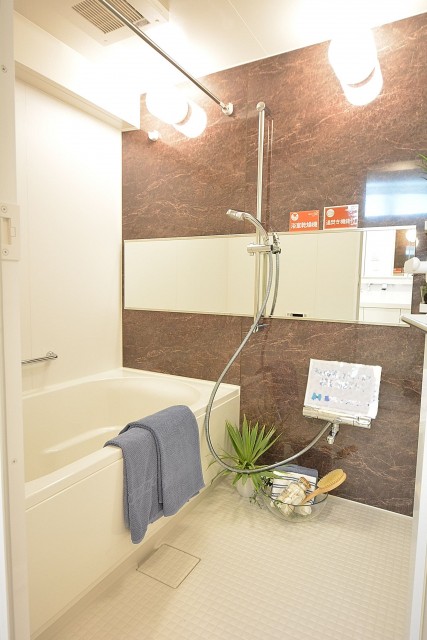 ライオンズヴィアーレ幡ヶ谷　バスルーム