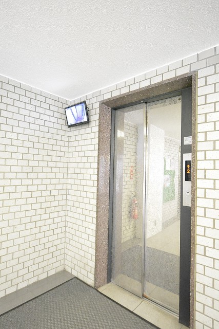 ファミール六本木　エレベーター