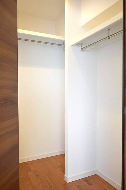 ライオンズヴィアーレ幡ヶ谷　ウォークインクローゼット