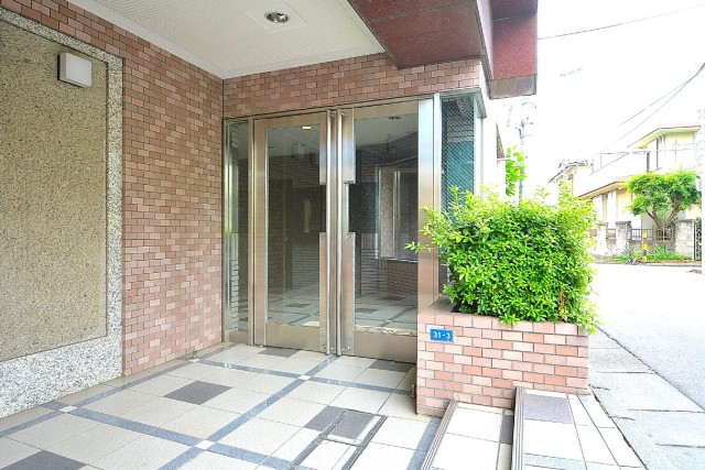 ライオンズヴィアーレ幡ヶ谷　エントランス