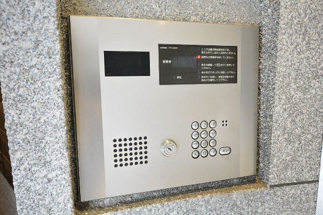 アールヴェール新宿弁天町　オートロック