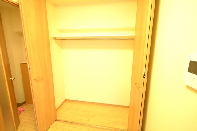 ハラダ面影橋マンション　リビングダイニングキッチン収納