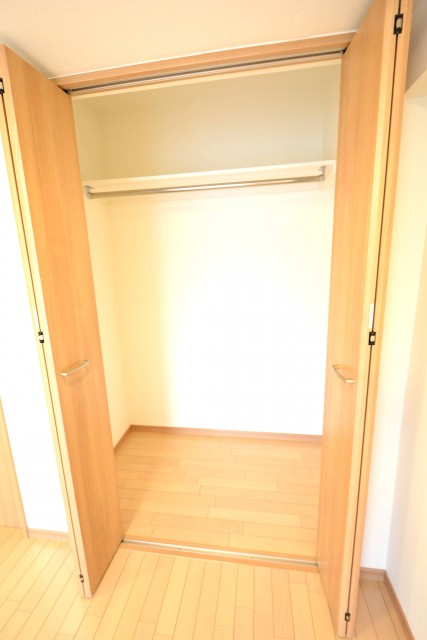 ハラダ面影橋マンション　洋室約７帖収納