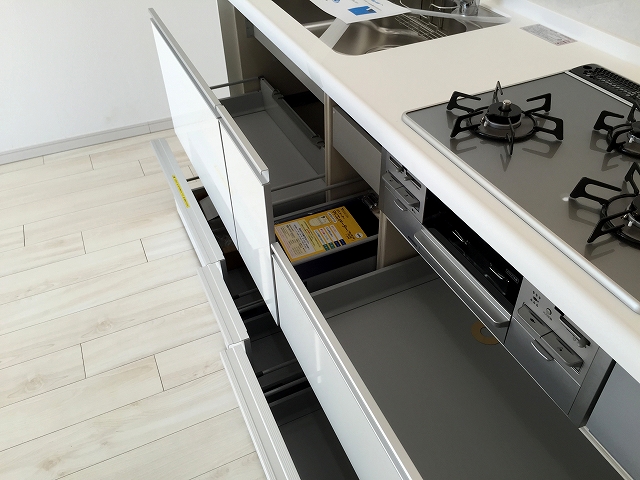 目白ガーデニア　キッチン収納