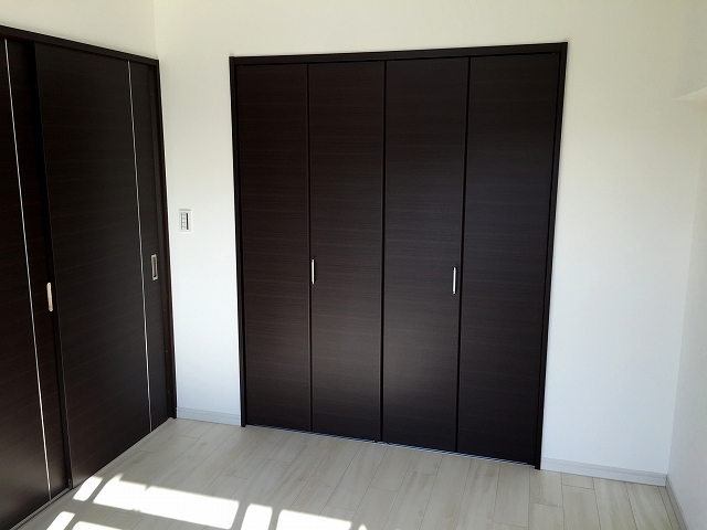 目白ガーデニア　洋室リビング左手