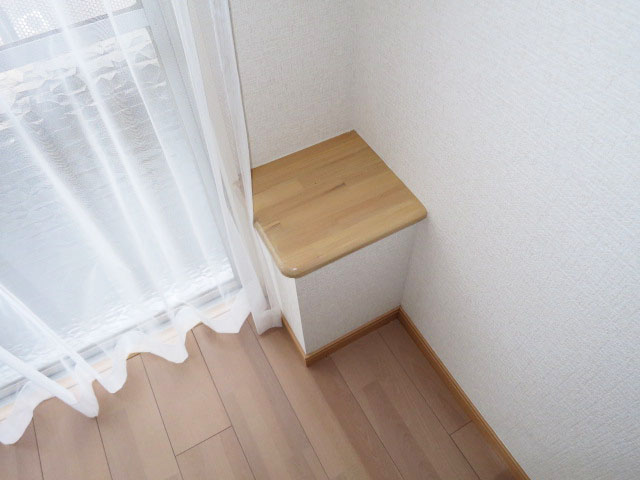 目白武蔵野マンション　リビングダイニングのコーナーカウンター