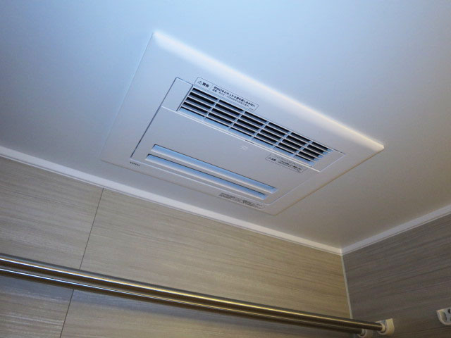 ゆったりサイズのバスルーム