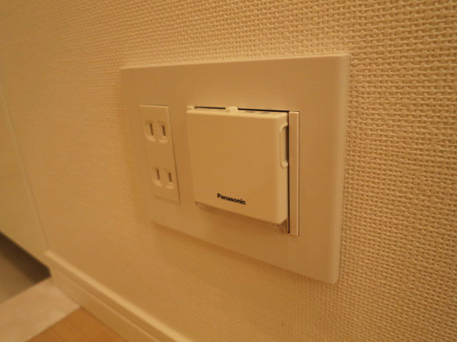 新宿パークサイド永谷　足元にはフットライト