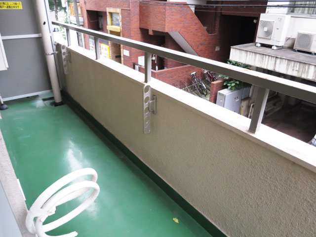 新宿パークサイド永谷　南向きのバルコニー