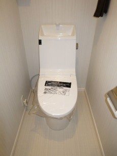 西新宿ハウス　ウォシュレット付のトイレ306