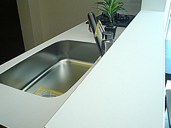 秀和目黒レジデンス　システムキッチン