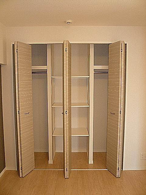 秀和目黒レジデンス　クローゼット