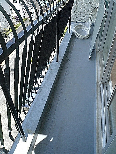 秀和目黒レジデンス　バルコニー