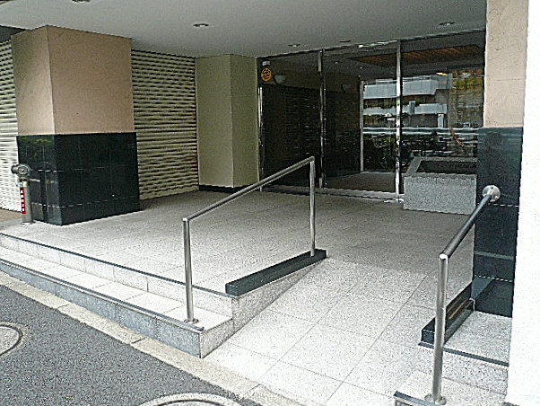 コンド田園調布　エントランス
