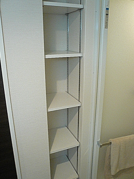 コンド田園調布　リネン庫