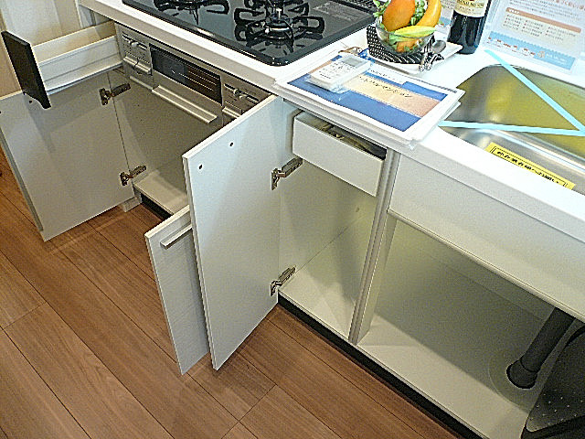 キッチン　収納