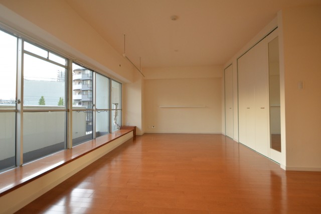 神宮前コーポラス DK