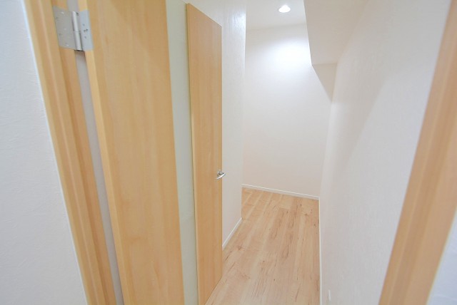 サニークレスト三田 玄関