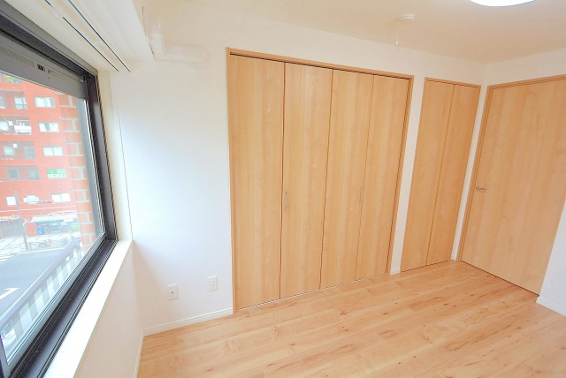 サニークレスト三田 洋室１