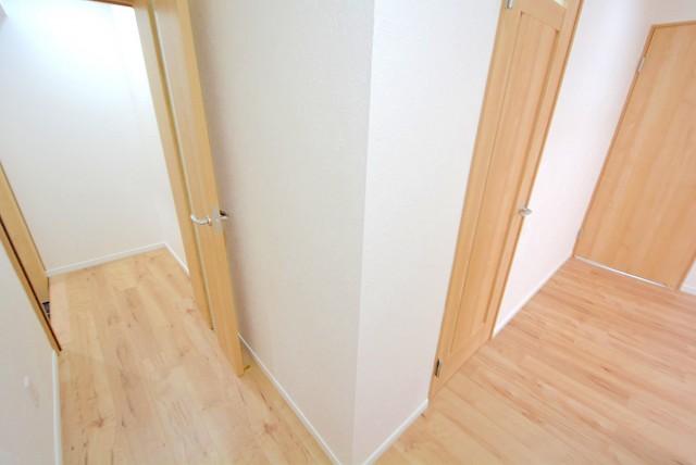 サニークレスト三田 廊下