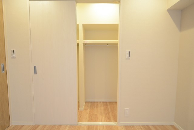 西荻リリエンハイム 洋室2