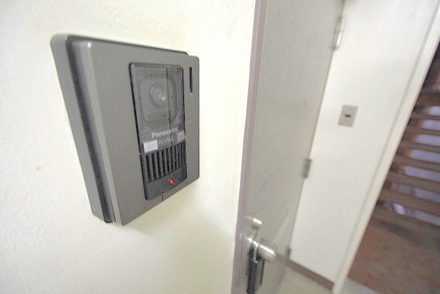 サニークレスト三田 玄関