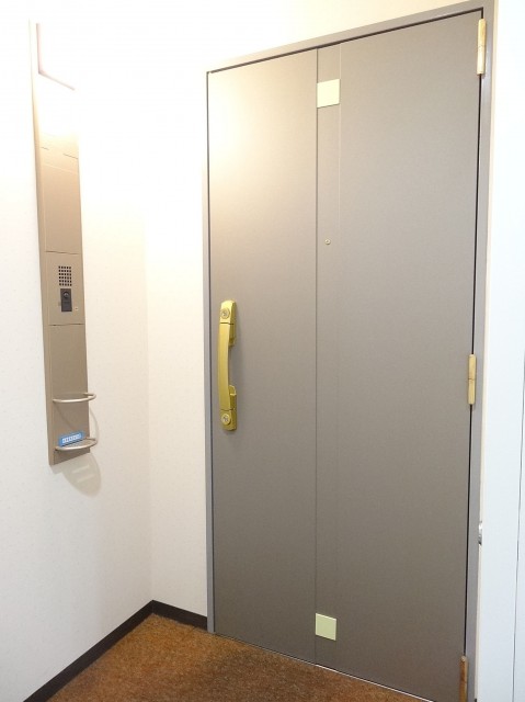 クリオレジダンス大森イースト　玄関扉