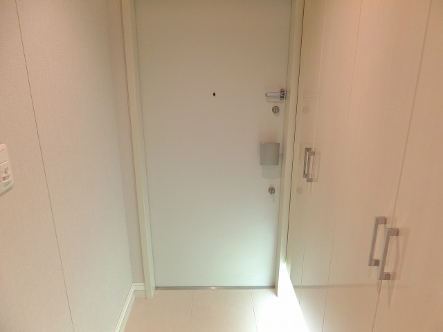 コンシェリア西新宿　玄関2209