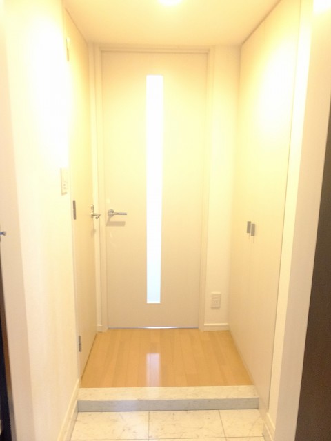 ライズ中野新橋　 玄関