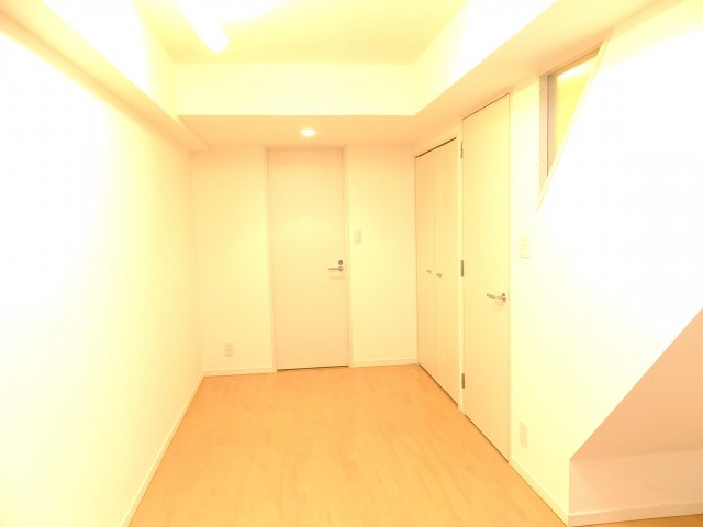 ライズ中野新橋　 洋室