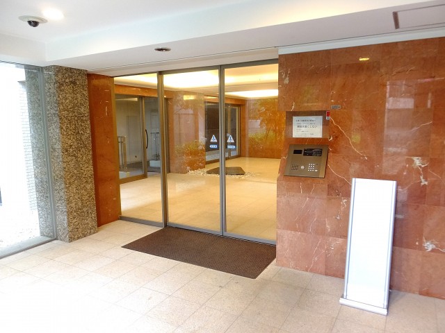 ルピナス中野レジデンス　 エントランス