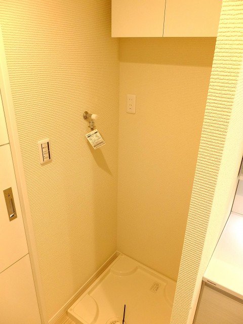 シルキーハイツ九段南2号館　洗濯機置場