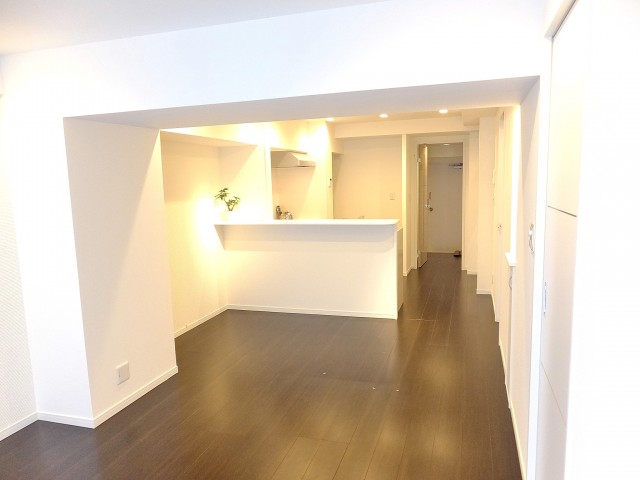 シルキーハイツ九段南2号館　リビング