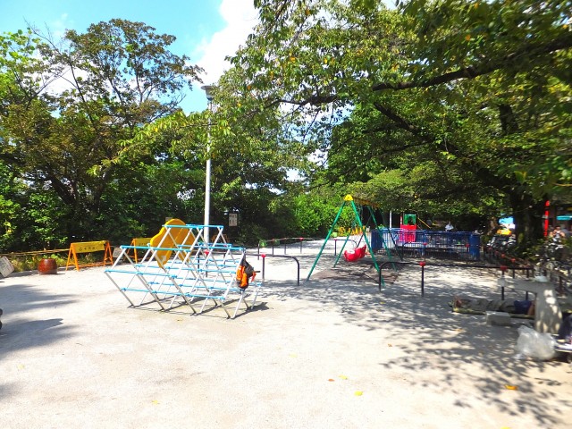 シルキーハイツ九段南2号館　周辺環境　駅前公園