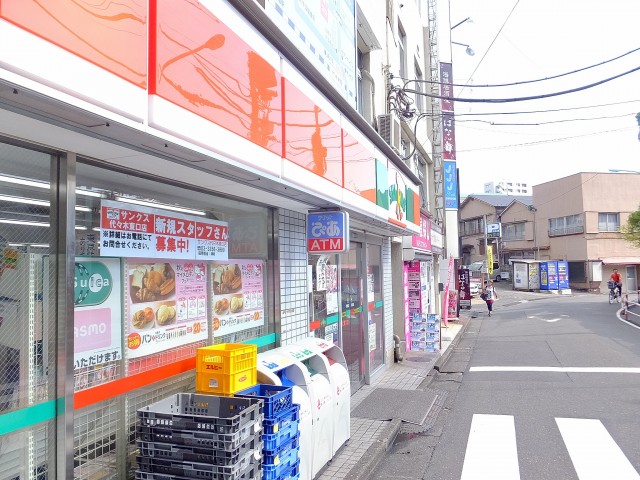 御苑パビリオン　駅前