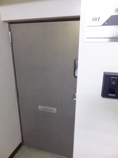 サニークレスト三田　玄関