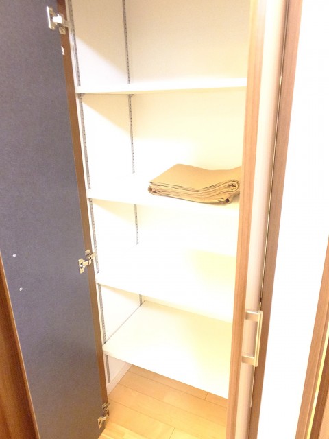 サニークレスト三田　洋室2