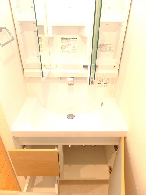 ライオンズプラザ芝公園　洗面台