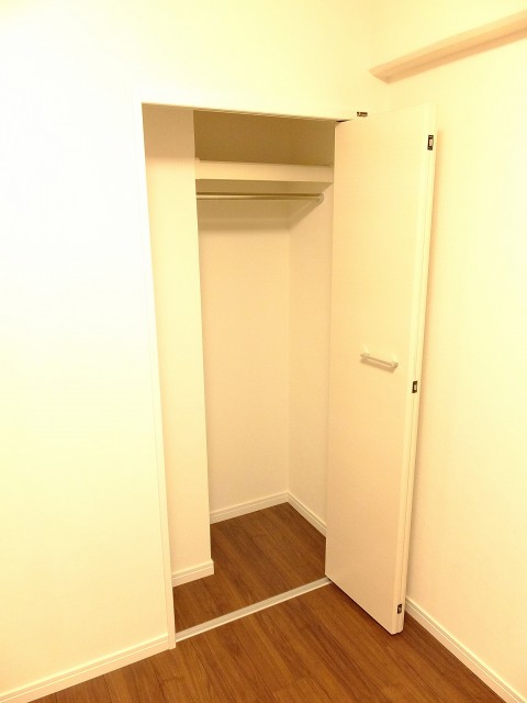 セザールリバーサイド中洲　洋室2