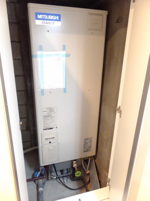日本橋箱崎ハイツ　電気温水器