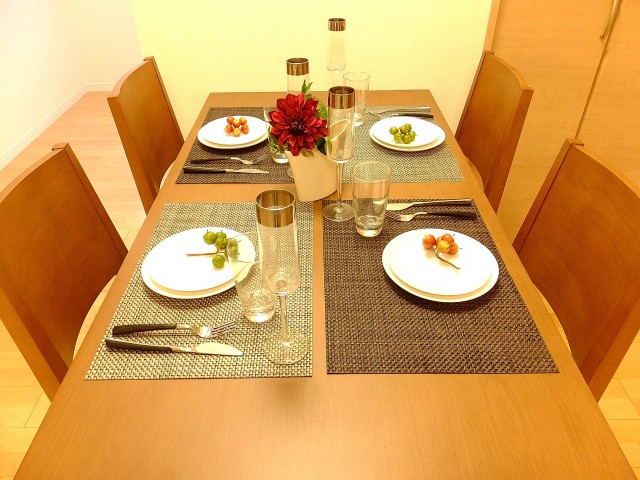 メイゾン大森　ダイニングテーブル