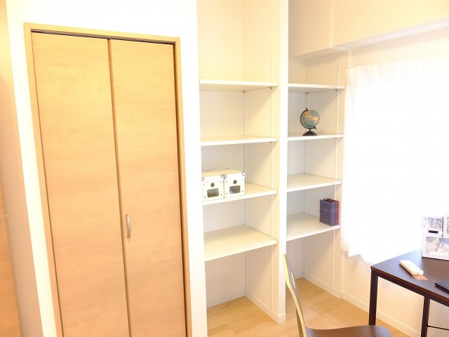 メイゾン大森　洋室1収納